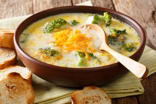 Zupa brokułowa z serkiem topionym -  prosty przepis na pyszną zupę