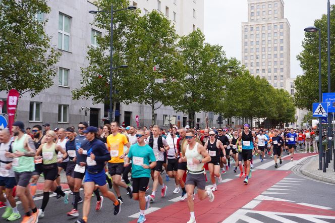 Uczestnicy Maratonu Warszawskiego 2025