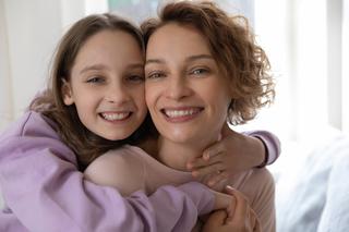 9 rzeczy, które musi zrobić mama dla samoakceptacji swojej córki