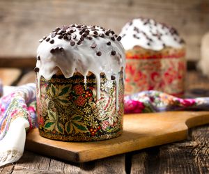 Kulicz paschalny (kulich, куліч, кулич): przepis na rosyjską babkę wielkanocną