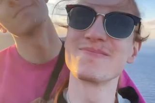 Popularny influencer wziął ślub z ukochanym! Zagraniczna ceremonia wyglądała zjawiskowo [ZDJĘCIA]