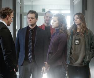 Krucjata. Prawo serii odcinek 2 streszczenie: Mandżaro aresztowany za pobicie kanibala. Do grupy Góry dołącza Maria 