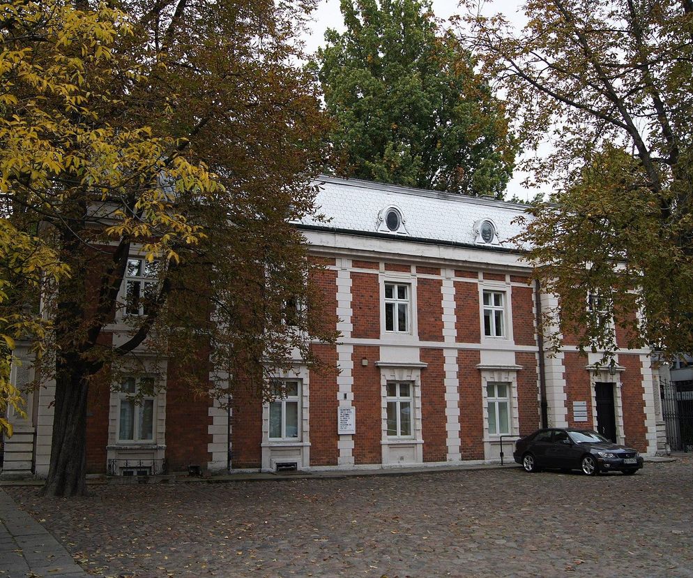 Zespół pałacu Zamoyskich, domek dozorcy (Foksal 4),