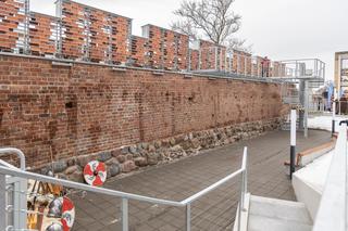 Odrestaurowano średniowieczny mur w Inowrocławiu. To dawny element obronny [ZDJĘCIA]