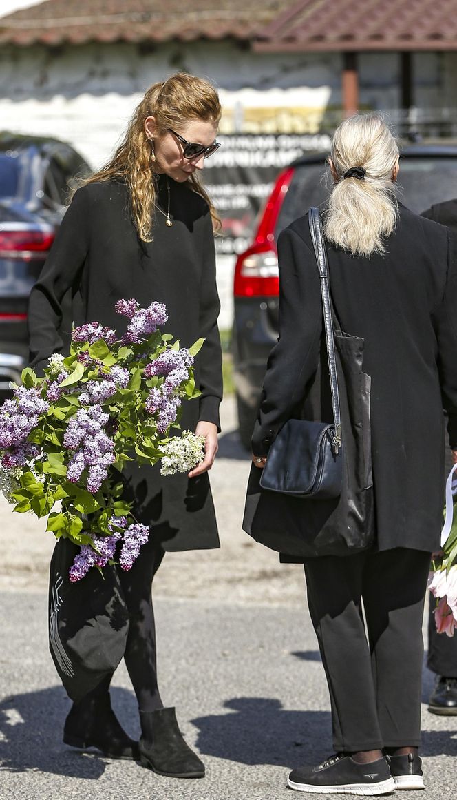 Agata Buzek na pogrzebie