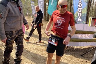 Biegli, aż na trasie został jeden zawodnik. Ponad 60 śmiałków na starcie zawodów pod Olsztynem