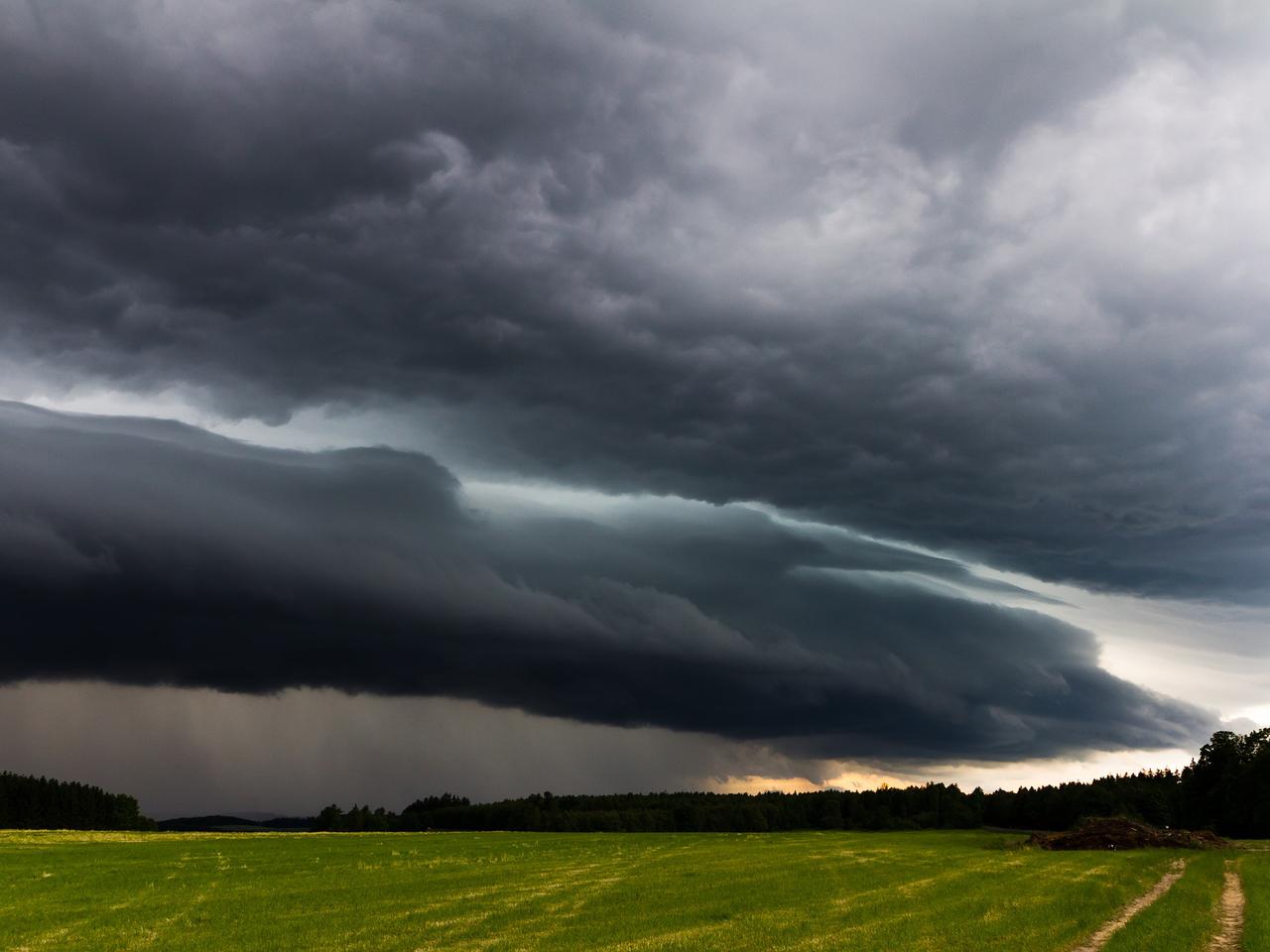 Nadciągają burze! IMGW wydał ostrzeżenie dla Warmii i Mazur [RADAR BURZ]