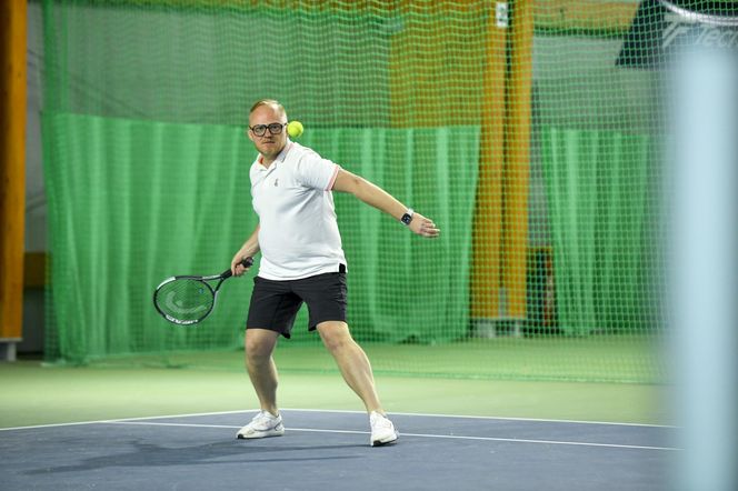 Katarzyna Niezgoda i ukochany rozgrzali kort! Spódniczka kusa, za to mimika "na bogato"