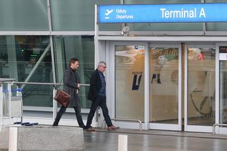 Fernando Santos pali ostatniego papierosa przed odlotem