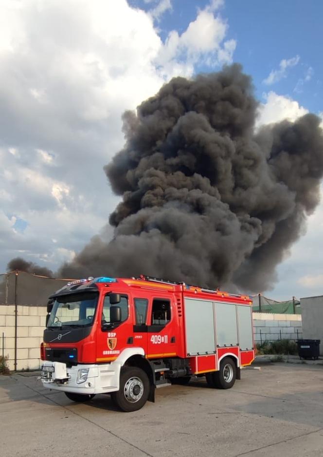 Potężny pożar pod Bolesławcem