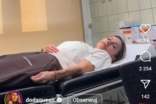 Doda na łóżku w szpitalu