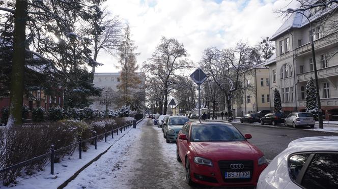 Atak zimy w Olsztynie. Leży aż 15 cm śniegu [ZDJĘCIA]