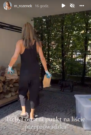 Małgorzata Rozenek-Majdan przenosi drewno i sprząta