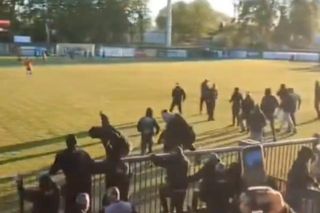 Zamieszki po meczu Gryf Słupsk - Elana Toruń. Ranni policjanci i zdemolowany sektor [WIDEO]