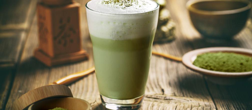 Matcha latte jak od Quebonafide  - przepis na wegańską matcha latte à la Quebonafide