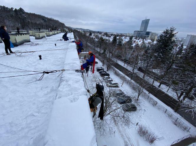 Finał WOŚP 2021 Gdańsku. Alpiniści umyli okna w szpitalach 31.01.2021