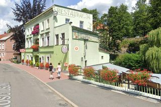 Lądek Zdrój przed i po powodzi. Wstrząsający obraz zniszczeń