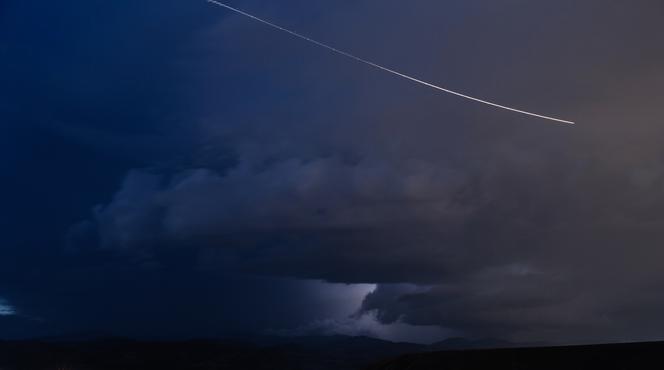 Taurydy 2021. Kiedy obserwować rój meteorów na nocnym niebie?