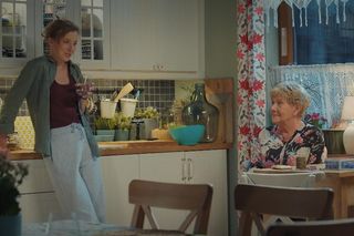 M jak miłość odc. 1849. Natalka (Dominika Suchecka), Barbara (Teresa Lipowska)