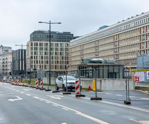 Parking podziemny pod placem Powstańców Warszawy w Warszawie