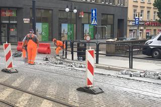 Trwa naprawa torowiska na Wybickiego w Grudziądzu