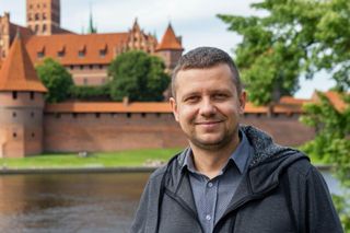 Tak wyglądają mieszkańcy pomorskich miast. Wygenerowaliśmy obrazy w AI