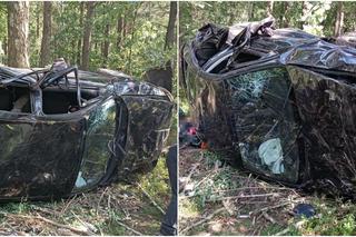 Wojciechówka. Koszmarne dachowanie osobówki! W środku 3-letni chłopczyk i... pijany ojciec