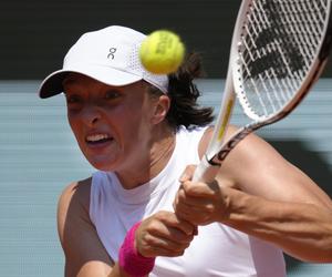 Iga Świątek - Beatriz Haddad Maia RELACJA NA ŻYWO ONLINE Półfinał Roland Garros Iga Świątek - Haddad Maia NA ŻYWO RELACJA LIVE Iga Świątek WYNIK meczu dzisiaj w Paryżu 8.06.2023