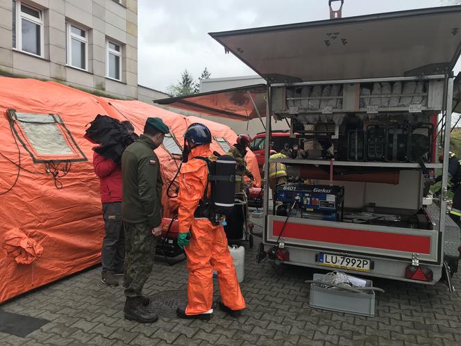 Ćwiczenia strażaków w Szpitalu Wojskowym w Lublinie