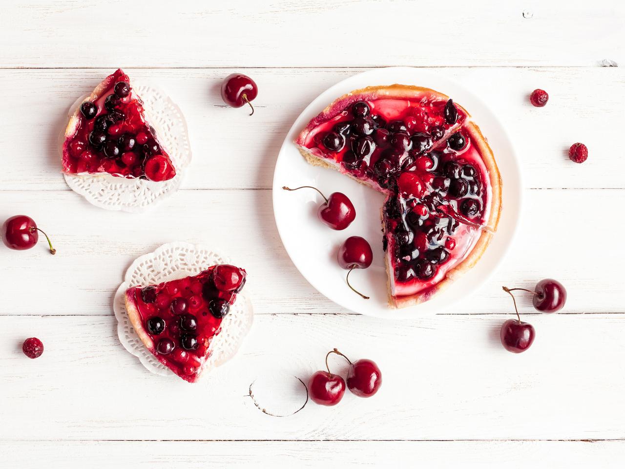 Tarta z czereśniami i panna cottą - przepis na pyszne ciasto!