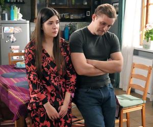 	Barwy szczęścia, odcinek 3056: Hubert (Marek Molak), Agata (Natalia Zambrzycka) 