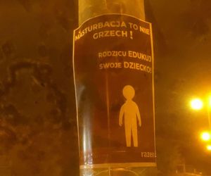 Kontrowersyjne plakaty w Lesznie
