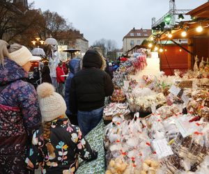 Tyski Jarmark Bożonarodzeniowy trwa w najlepsze. Znakomite koncerty i wyjątkowa atmosfera ZDJĘCIA