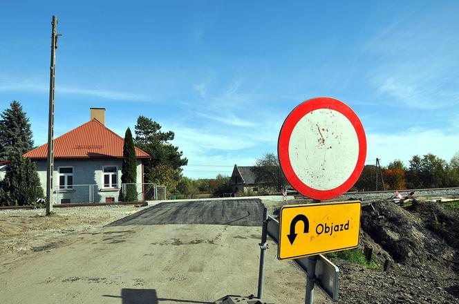 Utrudnienia na przejściach i przejazdach kolejowych w Przemyślu. Są objazdy 