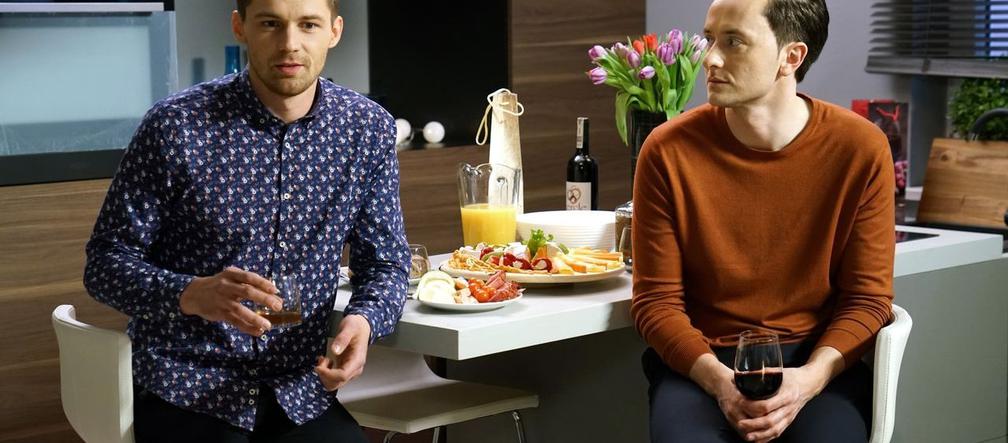 Barwy szczęścia odc. 1852. Władek (Przemysław Stippa), Darek (Andrzej Niemyt)