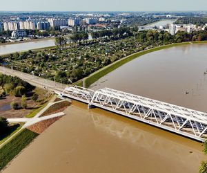 Strażacy nie mają chwili wytchnienia! Nagły deszcz zaskoczył wszystkich. Tyle trzeba z siebie dać, by ocalić ludzkie życie