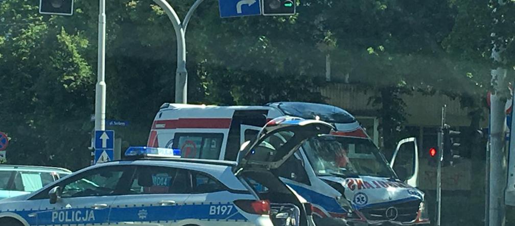 Karetka zderzyła się z samochodem osobowym