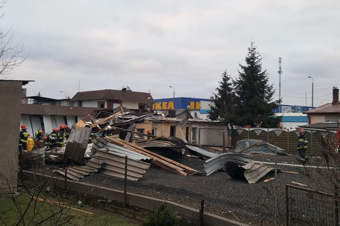 Wybuch przy ul. Łowickiej. Sprawą zajęła się prokuratura i policja