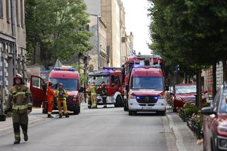 Runęła część opustoszałej kamienicy na ul. Nawrot