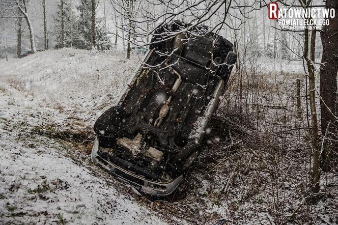 Uwaga! Ślisko na drogach Warmii i Mazur. Są pierwsze wypadki [ZDJĘCIA]