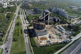 Budowa wieżowców Sky Trust przy Solidarności w Kielcach - wiosna 2024