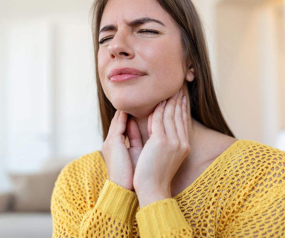 Ten objaw raka zauważysz podczas rozmowy. Może być pierwszą oznaką