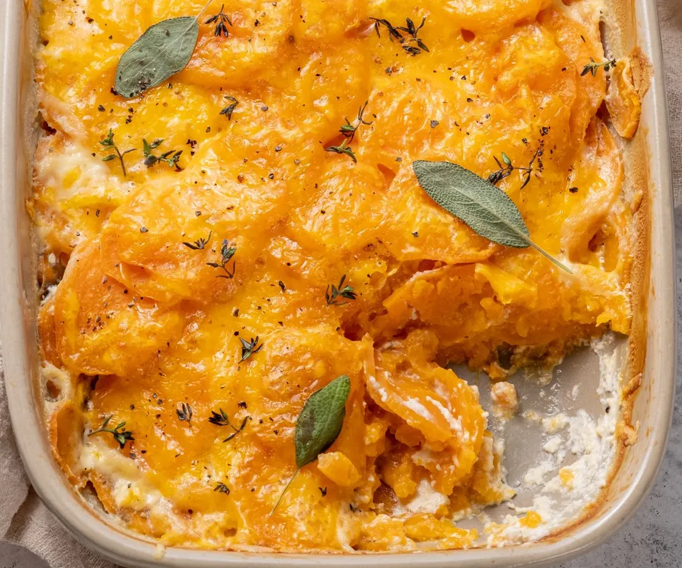 Imbirowa zapiekanka z batata i fasoli. Rozgrzewające połączenie, które nasyci na długie godziny