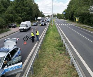 Potrącenie pieszego przez osobówkę