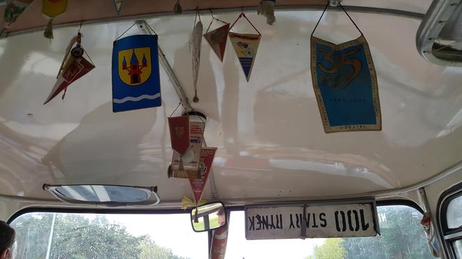 Kurs zabytkowym autobusem i rejs tramwajem wodnym