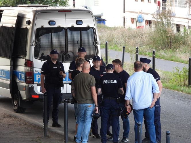Wypadek na Bulwarach Wiślanych. 15 latka spadła z mostu.