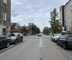 Na skrzyżowaniu Mińskiej i Chodakowskiej powstaje rondo