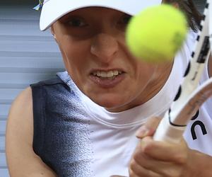 Iga Świątek nie dała się wichurze i Claire Liu. Polka w 3. rundzie Roland Garros! Świątek - Liu WYNIK RELACJA NA ŻYWO