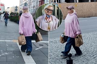 Wielgachna bluza, czapka z daszkiem i siatki w rękach. Tak Kasia Figura walczy z ciężarem codziennych zakupów