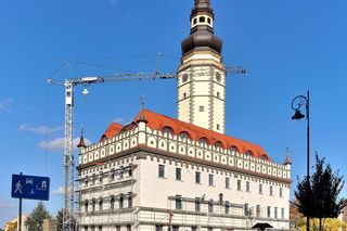 Odbudowa ratusza w Strzelinie w 2023 r.